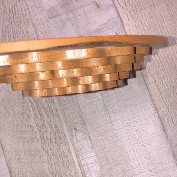 Handmade wood scroll carved small decorative bowl - Picture 8 of 8